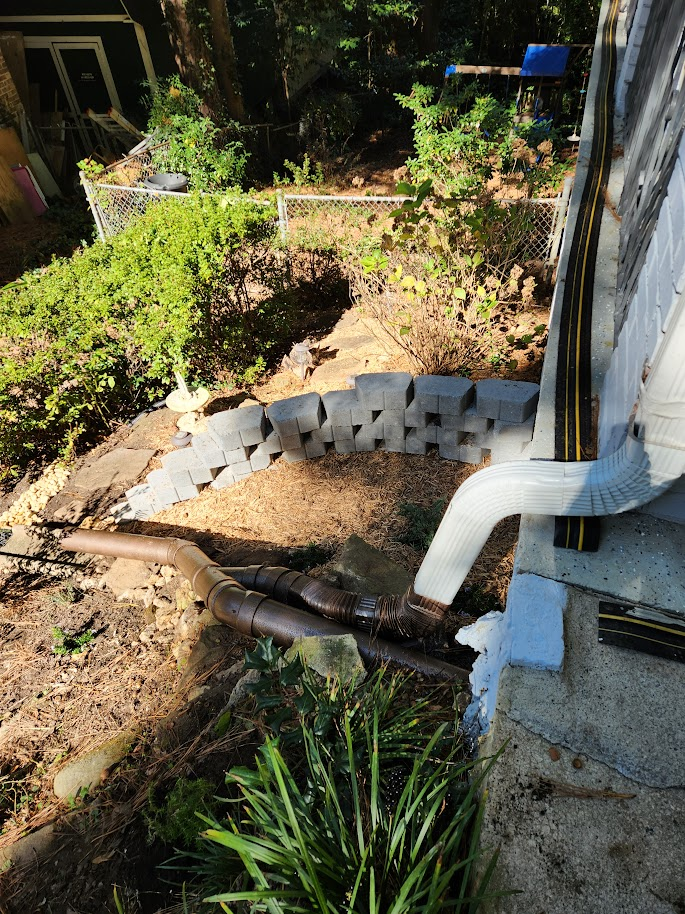 The wall with fixed pipes